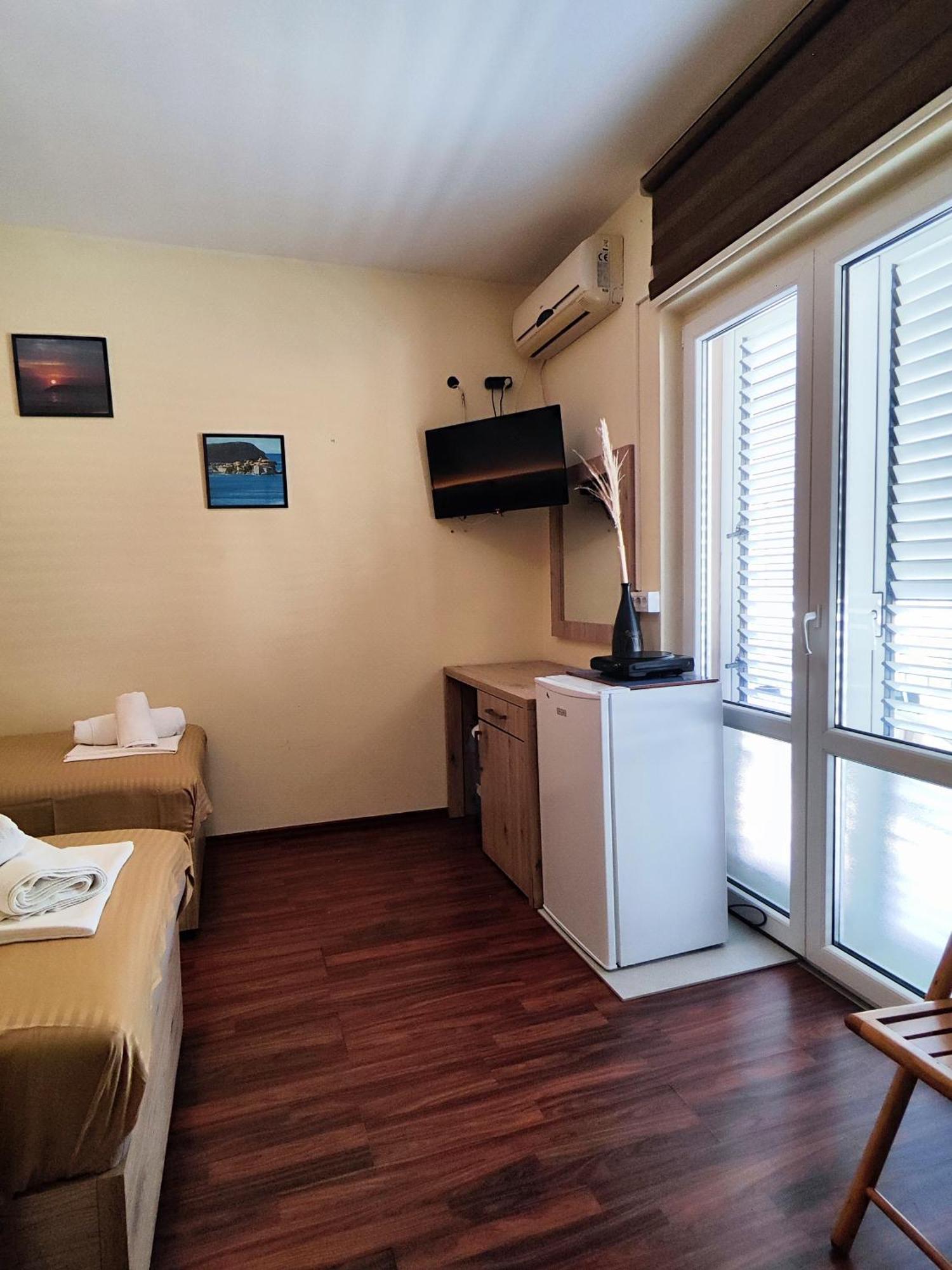 Guest house Palma & *